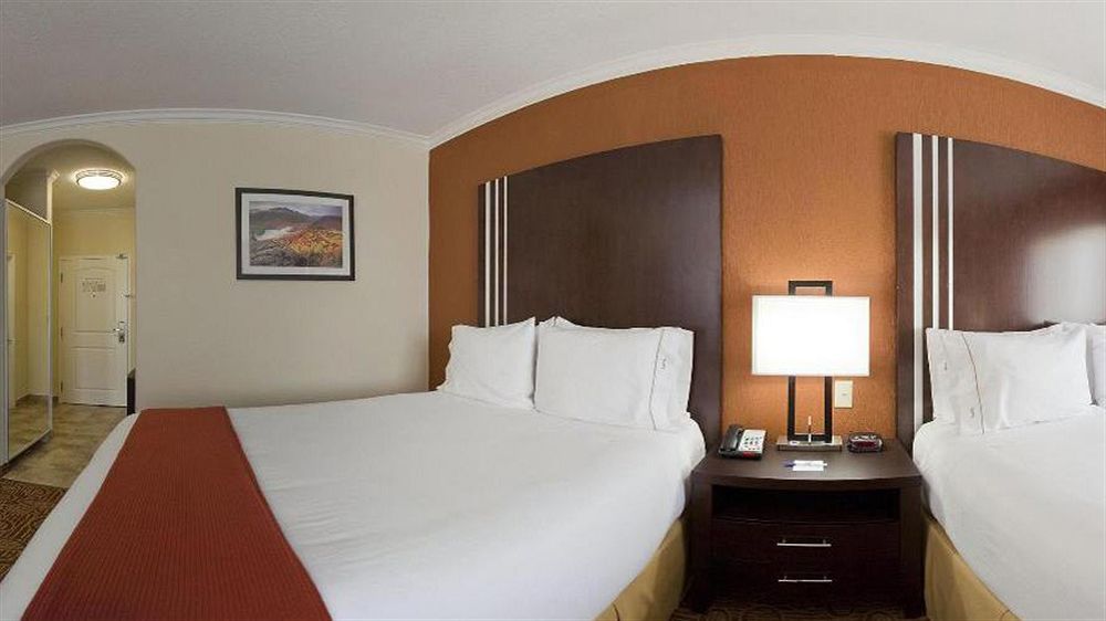 Holiday Inn Express Hotel And Suites Katy By Ihg Zewnętrze zdjęcie
