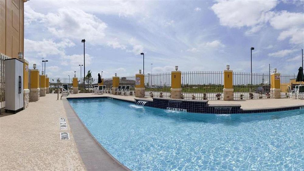 Holiday Inn Express Hotel And Suites Katy By Ihg Zewnętrze zdjęcie